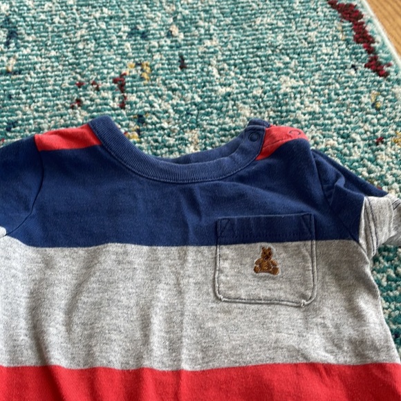 Baby boy playsuit From baby gap size 12 to 18 months - Picture 2 of 3